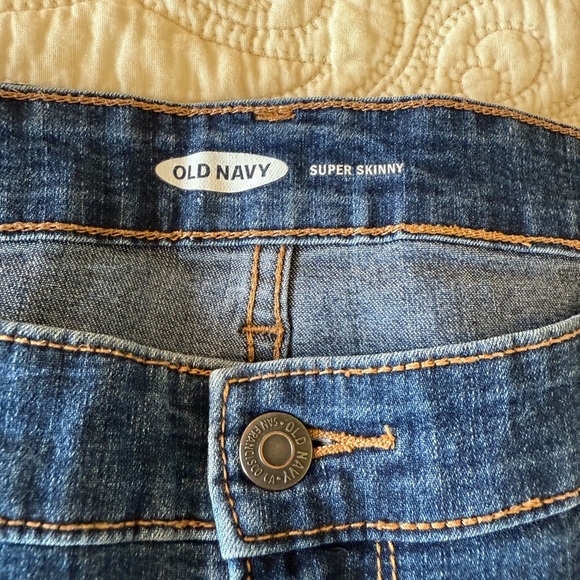 Old Navy Super Skinny jeans - women's size 18 - Picture 2 of 8